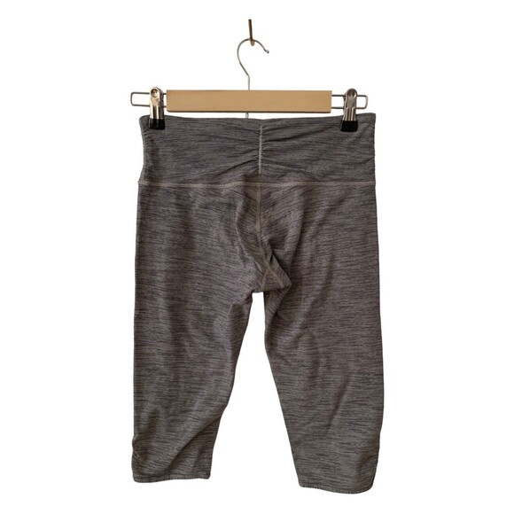 LULULEMON Midrise Ruched Waist Cropped Legging Keyhole Leg Gray Mini Stripe Sz 6 - Picture 5 of 11